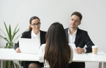 10 Tips agar Sukses 
Saat Wawancara Kerja
